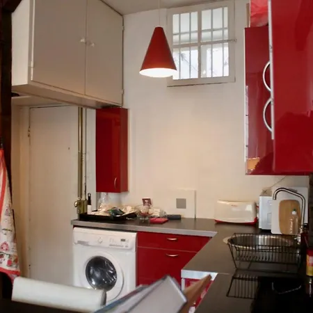Apartment Charming Bright Apt In The Marais
